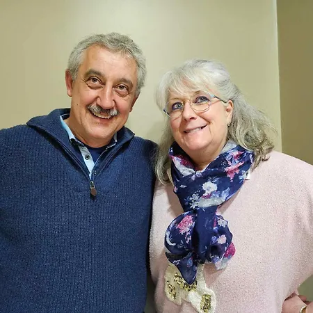 Chez Dom&oli Gina Park *